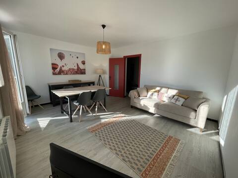 Fully renovated apartment in the city center