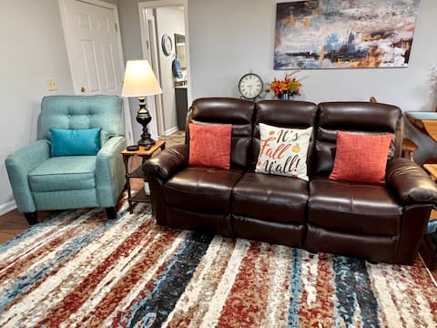 Popular Airbnb listing: Hilltop Retreat in Columbia