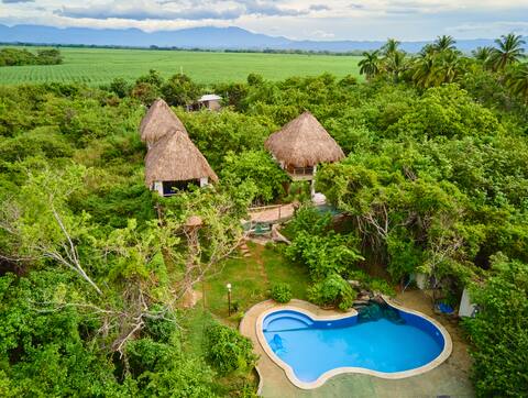 Bohío - Beachfront Bungalow in paradise