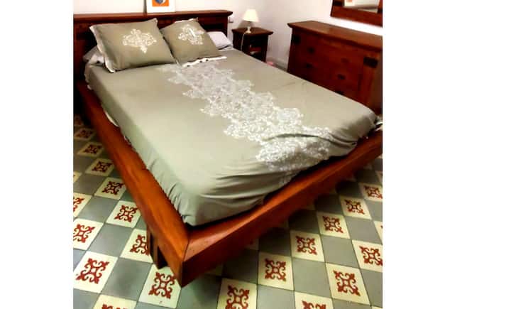 เตียงขนาด 160 * 200 ซม. - เครื่องนอนใหม่