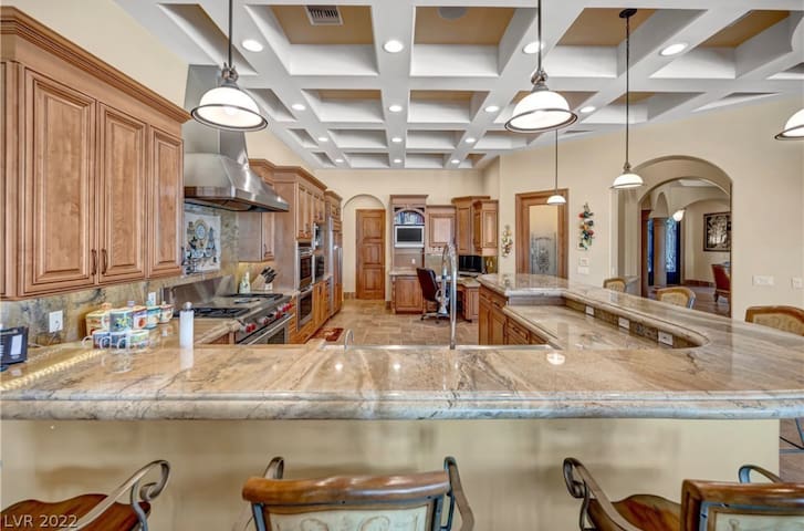 The Luxury Experience @ Las Vegas