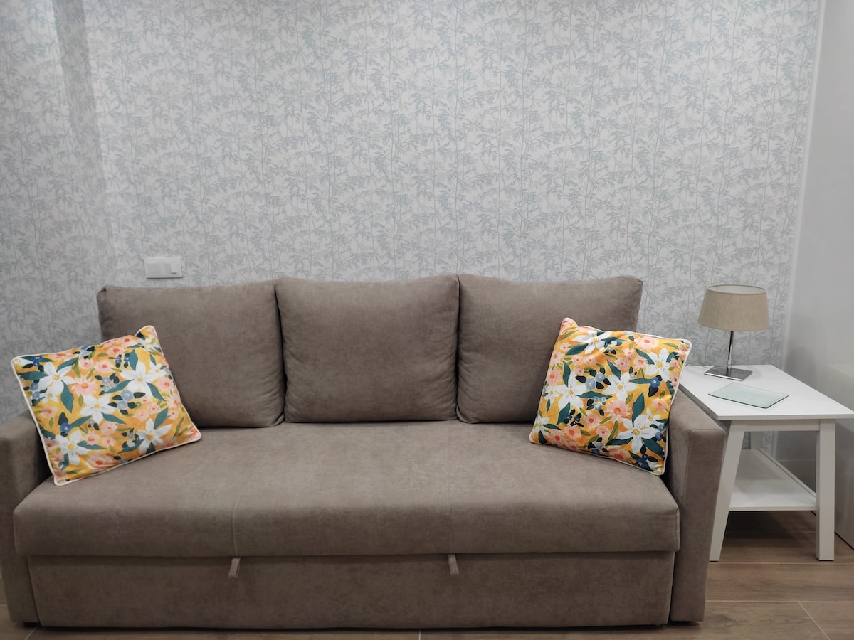 Successful Airbnb property: Entire apartment with a pool next to the beach in Arona