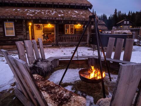 Great log cabin w/hot tub at Uvdal ski center