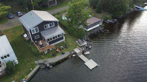 *New Listing* Charming, Year Round Lake Front Camp