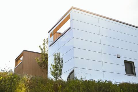 Tiny house 4 with bedroom and roof terrace
