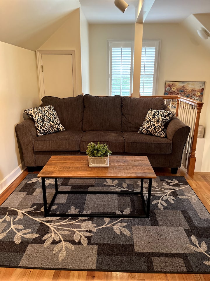 Blacksburg Home Relaxing Guest Studio Apartment - Blacksburg, VA