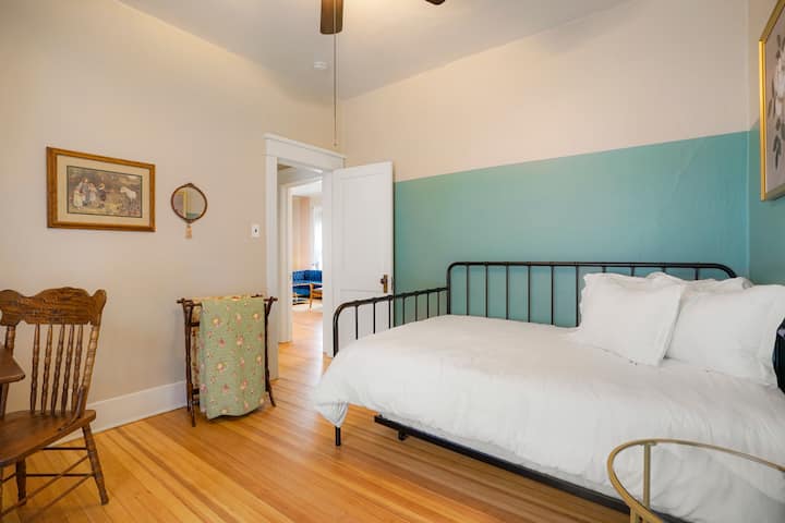 غرفة النوم 2