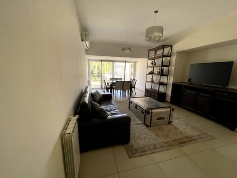 Beautiful furnished apartment. Residential area.