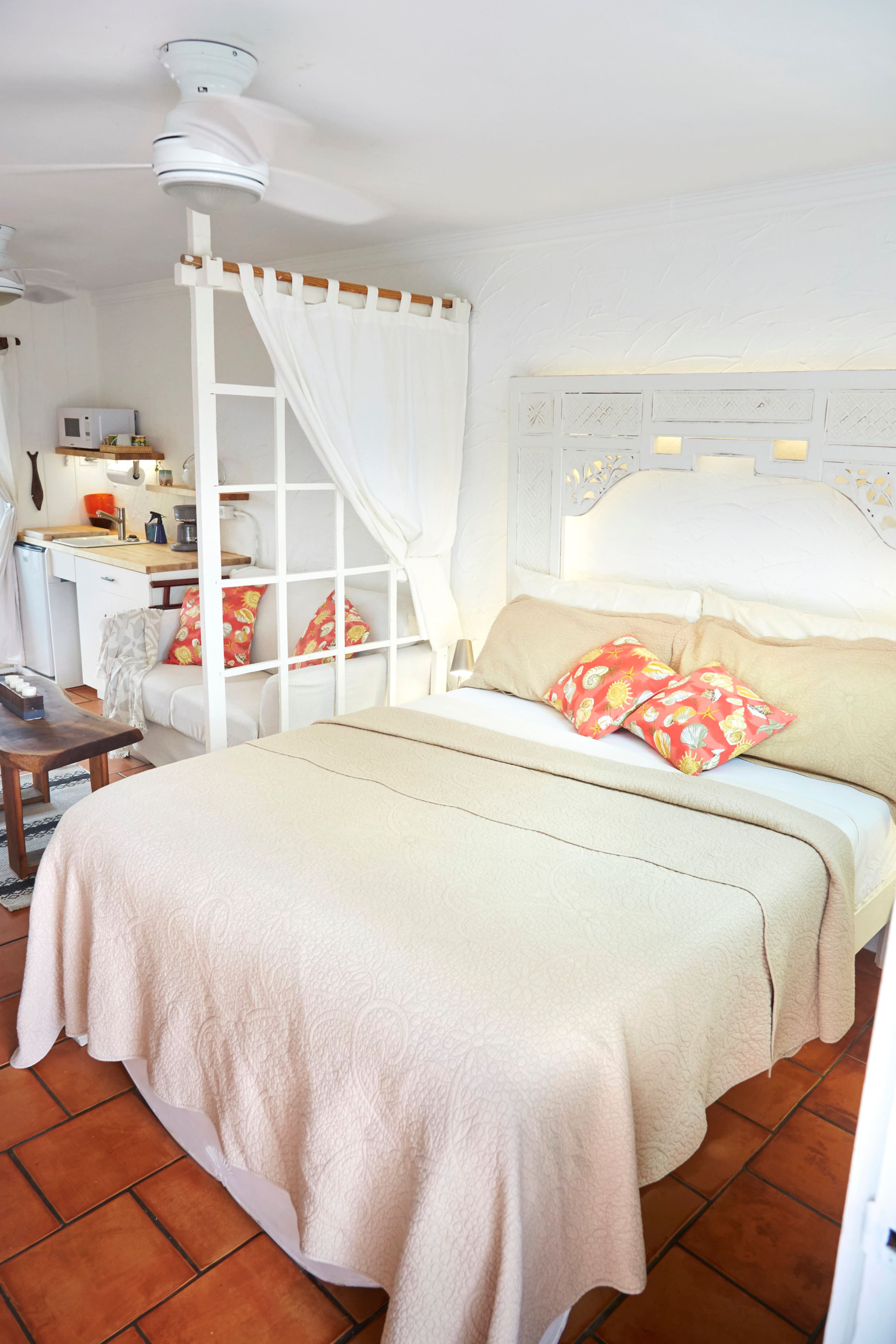 Living Local Style with Aloha - Image 7