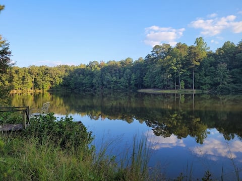 Stockbridge Secret Oasis with Lake View