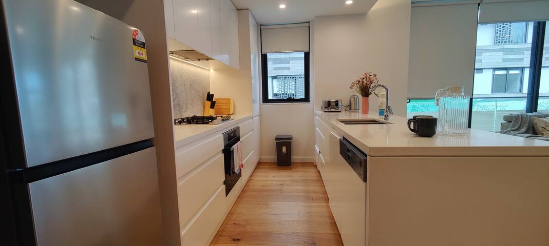 Heart of Chatswood Lower NorthShore prime location gallery image 5