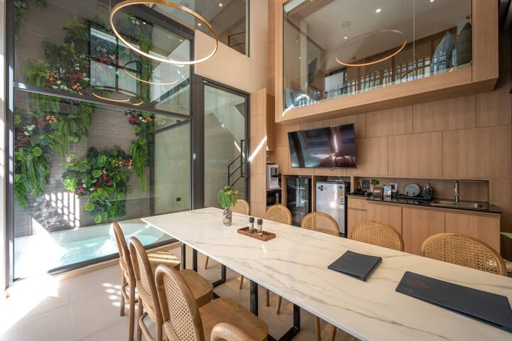 4 Br Villa with Private Plunge Pool, On Nut bts gallery image 3