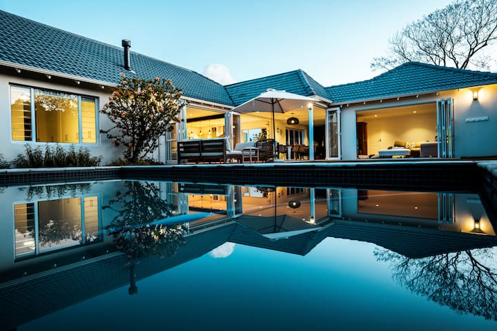 3 bedroom family home with kids play room