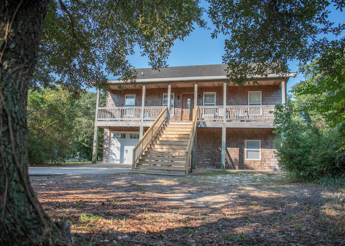 Haven By The Sound-4BR House, Hot Tub, Dogs OK