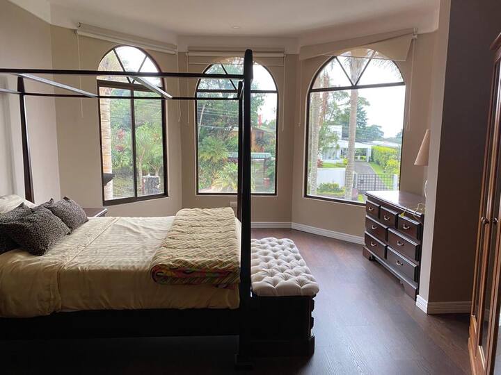 საძინებელი 4