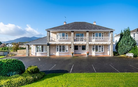 Outstanding Luxury 5 Bedroom House in Killarney