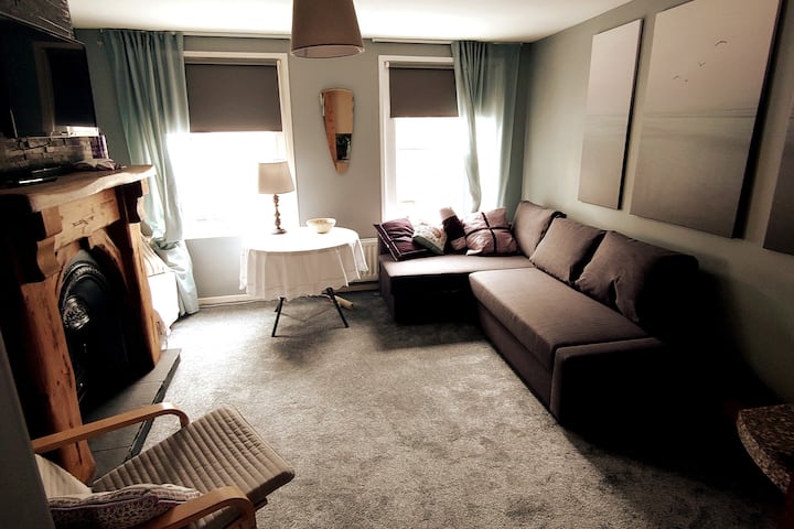 Unique 2 Bed Seaside Holiday Home With Balcony - Carnlough