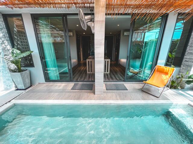 Family 4 BR Private Pool & Terrace, BTS Onnut gallery image 4