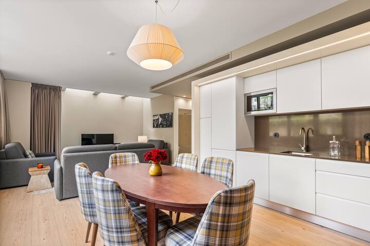 Stunning Duplex @108mmhouse W Breakfast gallery image 4