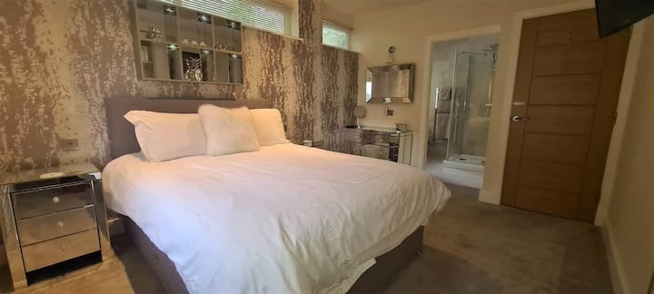 חדר שינה 1 (גודל קינג סייז)