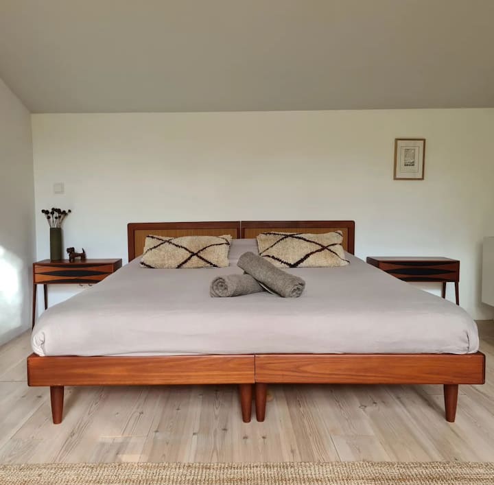 საძინებელი 1