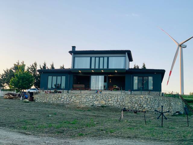 Silivri Fenerköyde Doğayla İç İçe Huzur Veren Ev gallery image 2