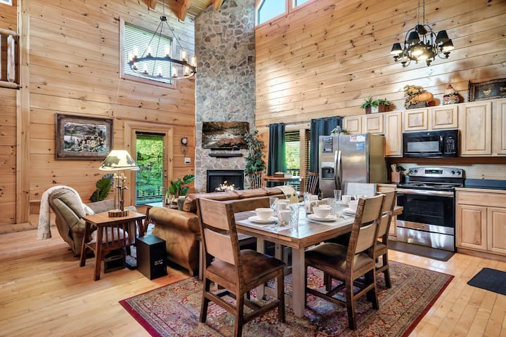 3b/3b Cabin In Lux Gated Resort - Tennessee