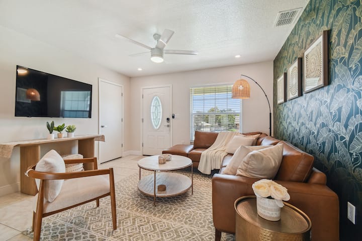 Private Heated, Salt Water Pool+outdoor Kitchen - Spring Hill, FL