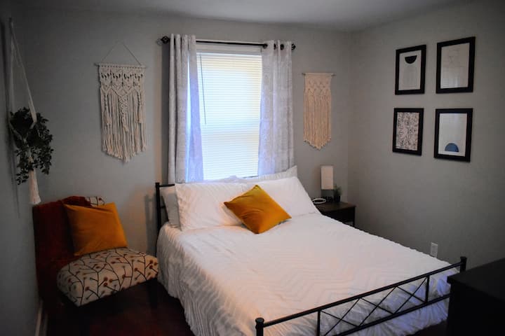 2do dormitorio con cama doble 