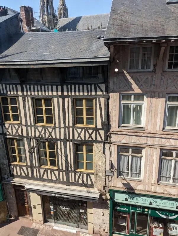 Studette Le Robec Close to downtown Apartments for Rent in Rouen