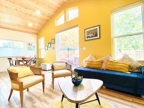 Top performing Airbnb: Charming Detached ADU w/ Stunning views in Berryessa