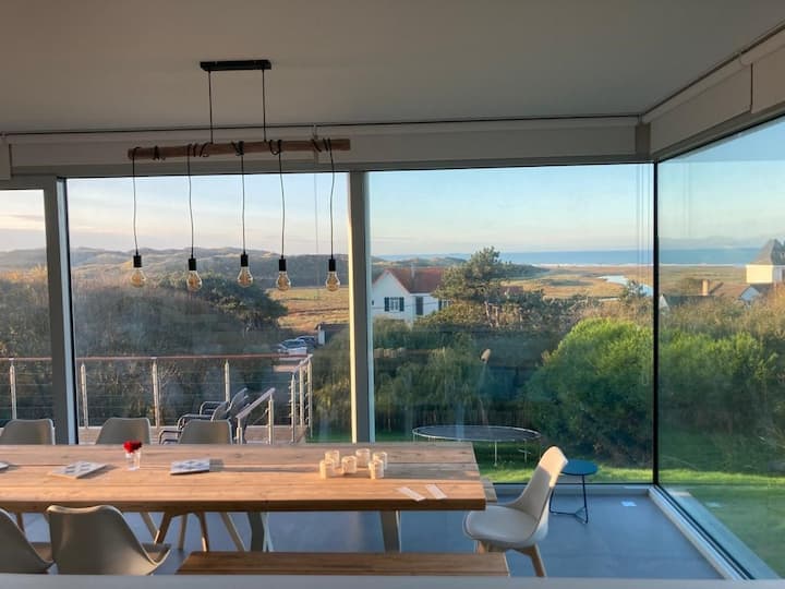 Large house overlooking the sea, the bay and the dunes