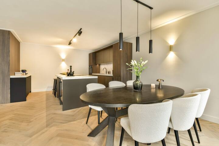 Bright and spacious modern apartment in Amsterdam gallery image 4