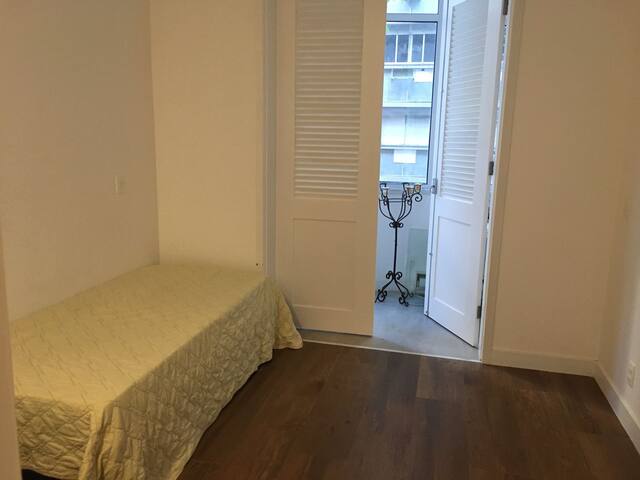 Copacabana Leme Veneza gallery image 5