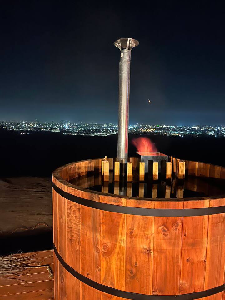 Room with tubs and beautiful valley view Vacation homes for Rent in