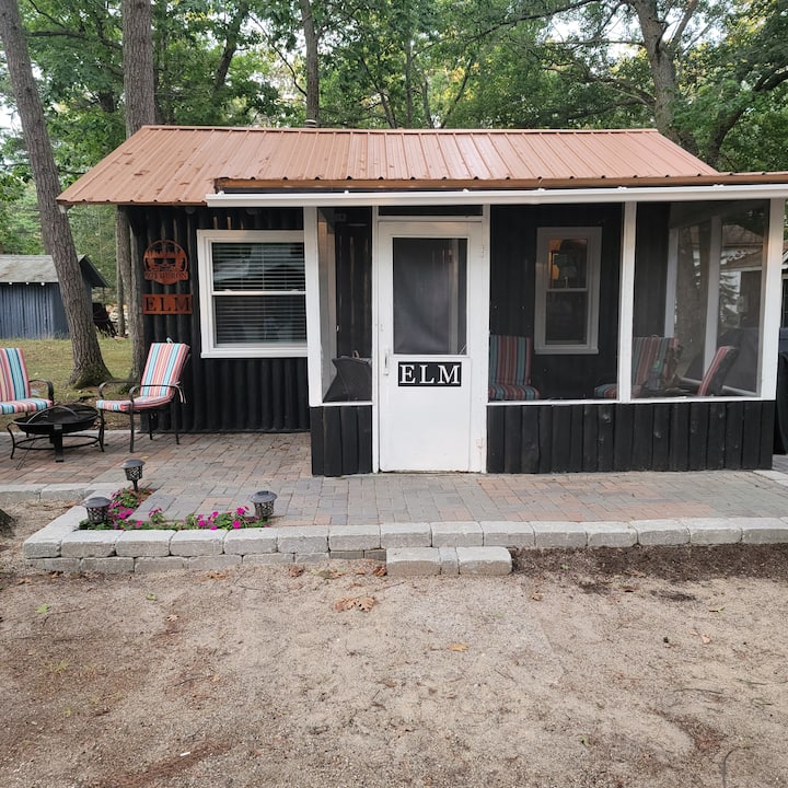 East Tawas 2 bedroom Elm cabin. Cabins for Rent in East Tawas