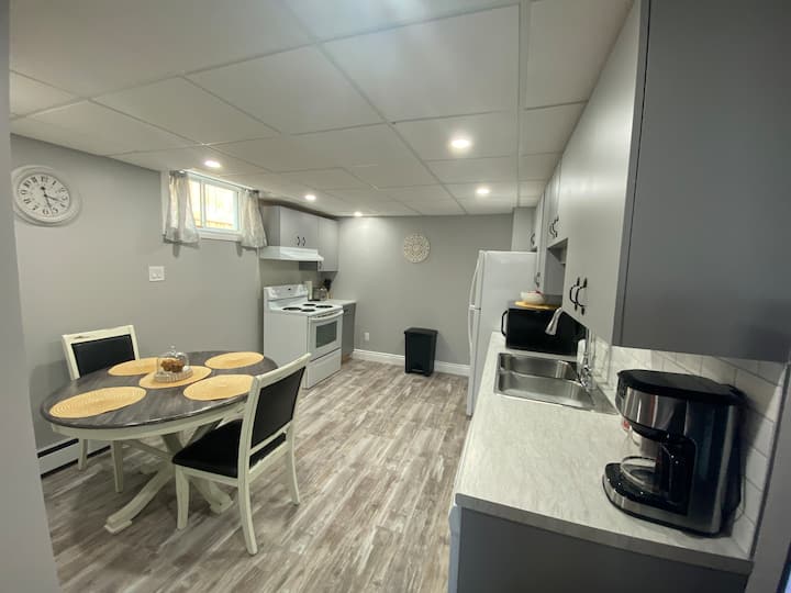 Mimi’s Farmhouse 1 bedroom, newly renovated Flats for Rent in Timmins