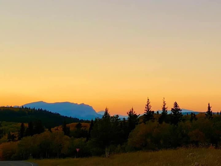 1BR+Loft: Charming Cabin, Amazing Glacier NP Views - Cabins for