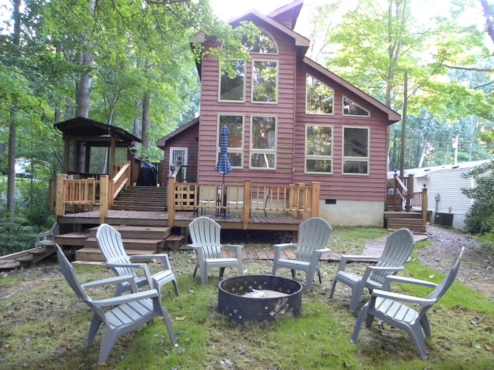 Cozy Cabin on Lake Hartwell. No Cleaning Fee! Cabins for Rent in Fair