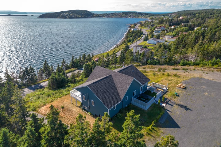 Spacious 4-Bedroom Oceanfront Home
