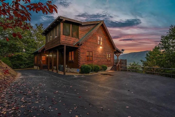 Incredible Views-hot Tub, Fire Pit, Quiet Getaway - Townsend, TN