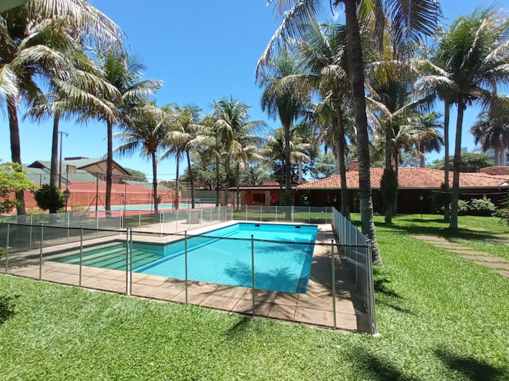 Villa of 65,000sqft w/ Pool, Tennis for 12 guests