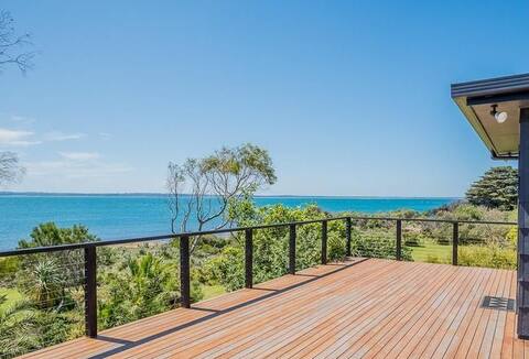 Exclusive 5 Bedroom Ultimate Beachfront Retreat