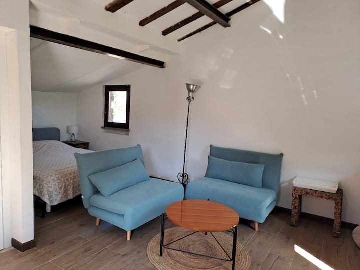 jengo la nje - la ndani  