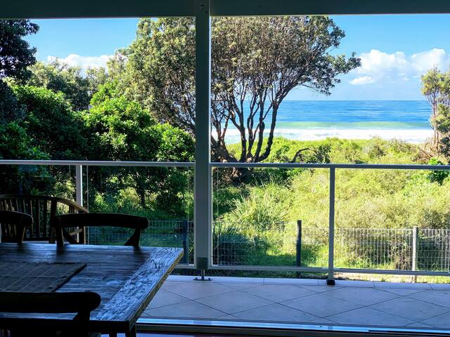 Diamond Daze | Beachfront & Views gallery image 4