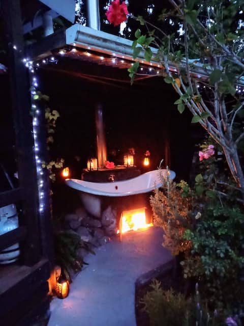 Candlelit Romantic Retreat Enchantment.