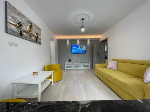 Robert's Apartament2