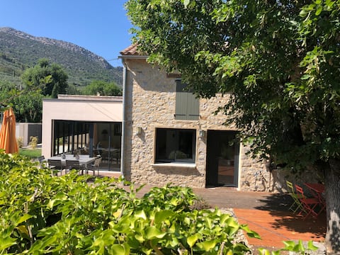 a cabin under the stars