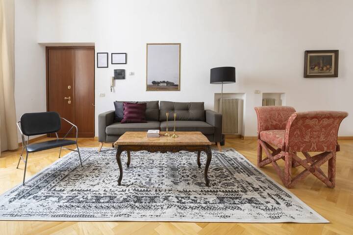 Daplace | Ginevra Apartment gallery image 4