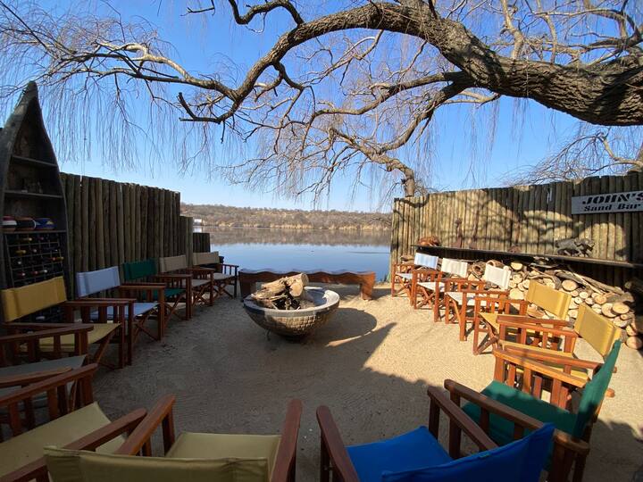 Mauritian Villa on the Vaal River (Willows Way)